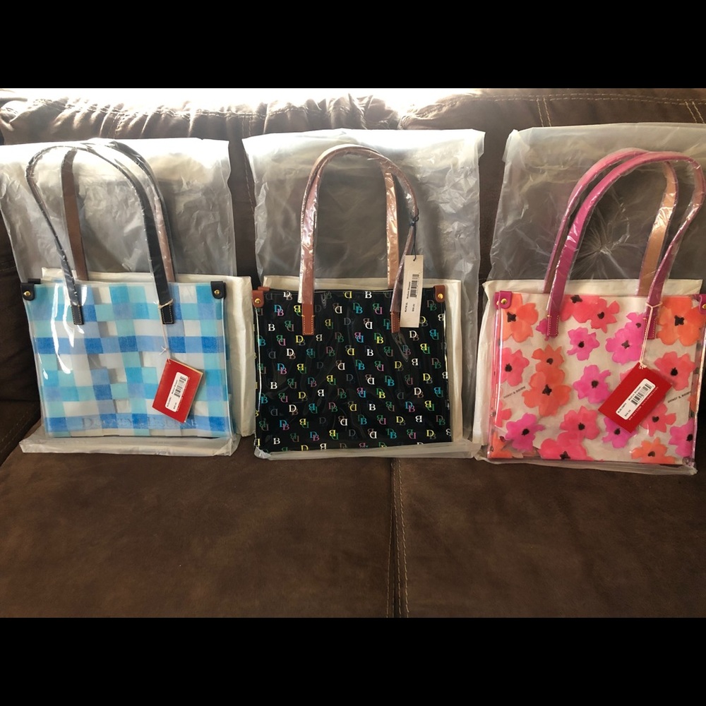 NWT Authentic Dooney and Bourke Tote